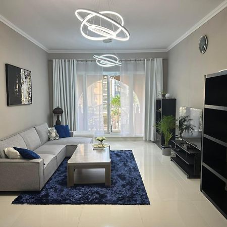 Huge Entire Apartment For Couples ,Families & Groups -Up To 5 Guests- With Free Pool, Steam & Sauna ,Jvc,Ντουμπάι Εξωτερικό φωτογραφία